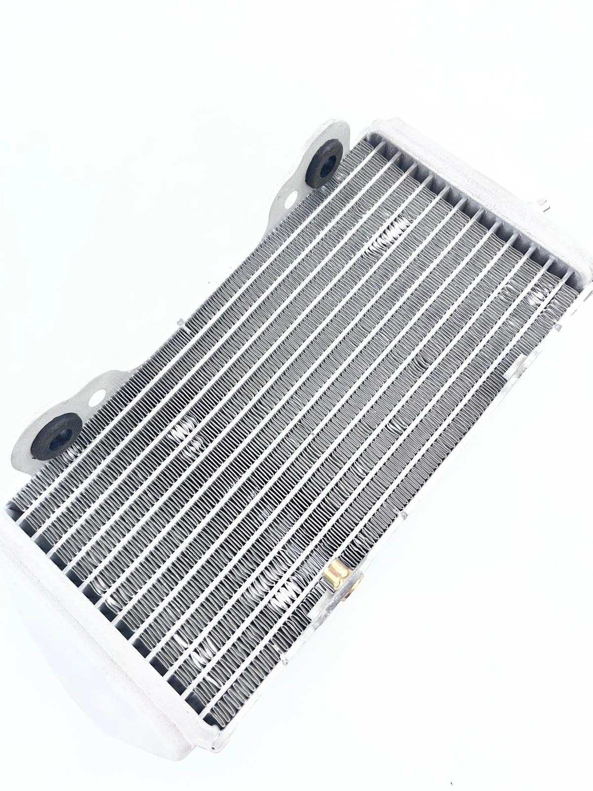 Radiatore destro Beta RR 125 2T (2018-2019) - RR 200 2T (2019) OEM 035390000000 USATO