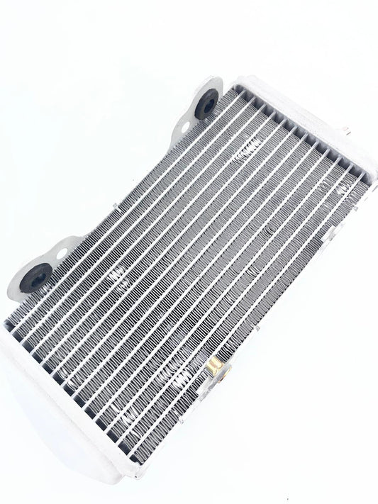 Radiatore destro Beta RR 125 2T (2018-2019) - RR 200 2T (2019) OEM 035390000000 USATO